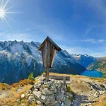 Panorama Zillertal Loft - By Alpenluxus Collection بيت للعطل *